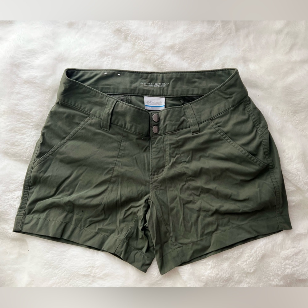 Columbia shorts! 💚